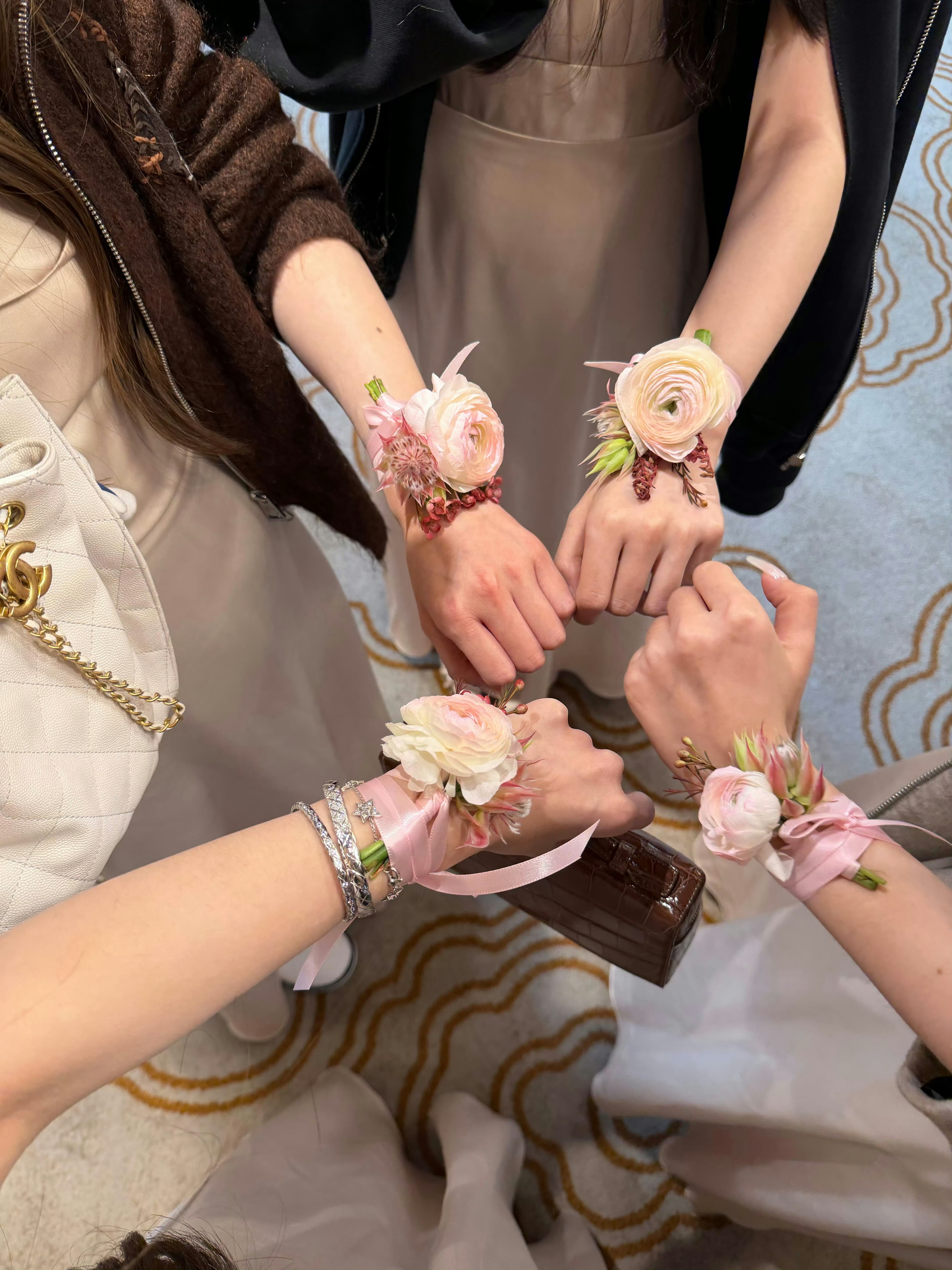 ”闺蜜局文案🥂这样发圈很ᵒᵒᵒᵒᵒᵏ🍾“01.👧🏻👧🏻｜◡̈𝒃𝒆