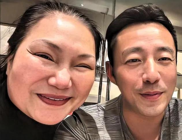 汪小菲最近彻底不理他丈母娘了。本来老人一直让他去谈事情，但汪小菲再也没回过消息。