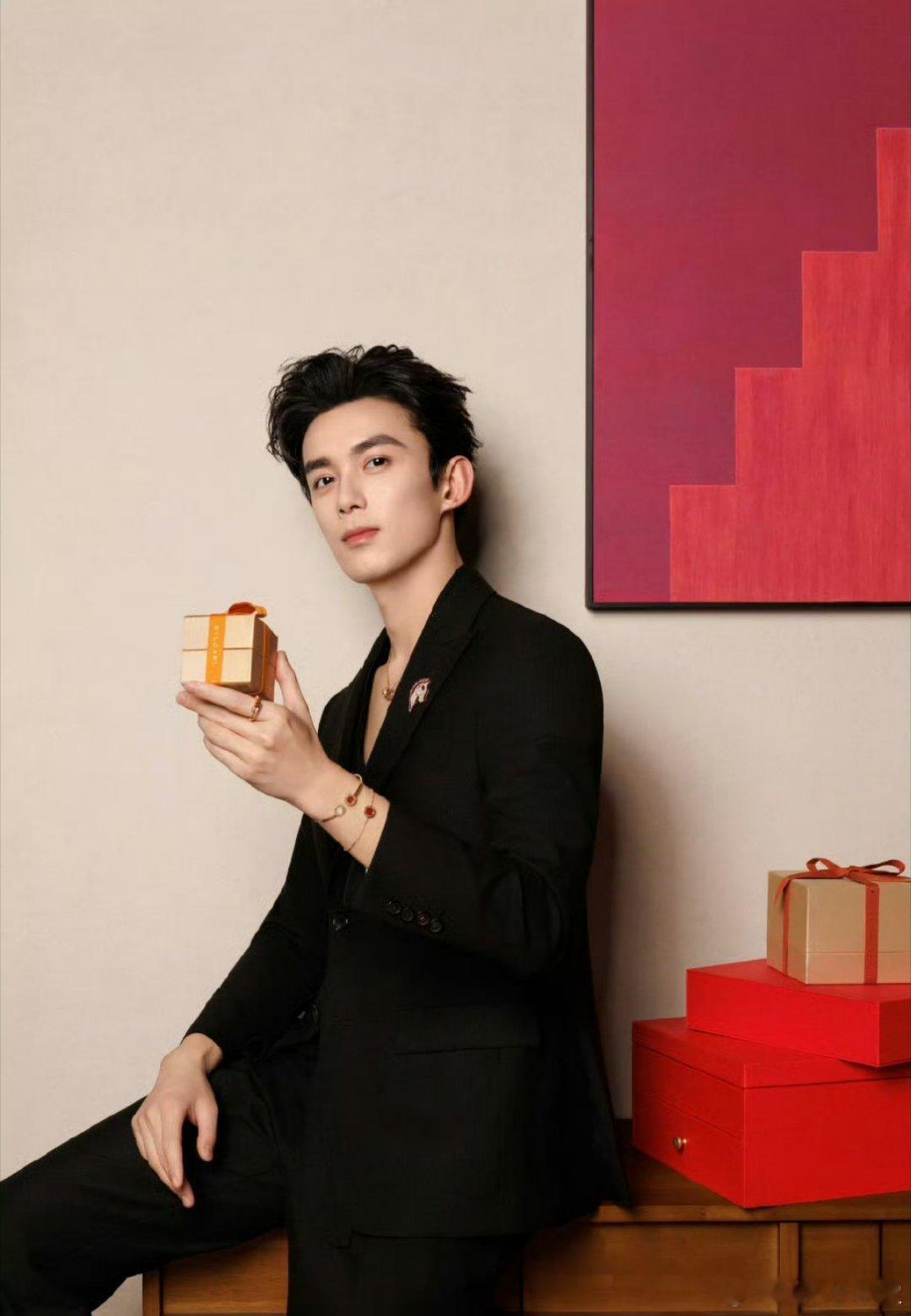 刘亦菲吴磊蔡依林张凌赫宝格丽新春大片宝格丽新春广告大片出镜：蔡依林、吴磊、张凌赫