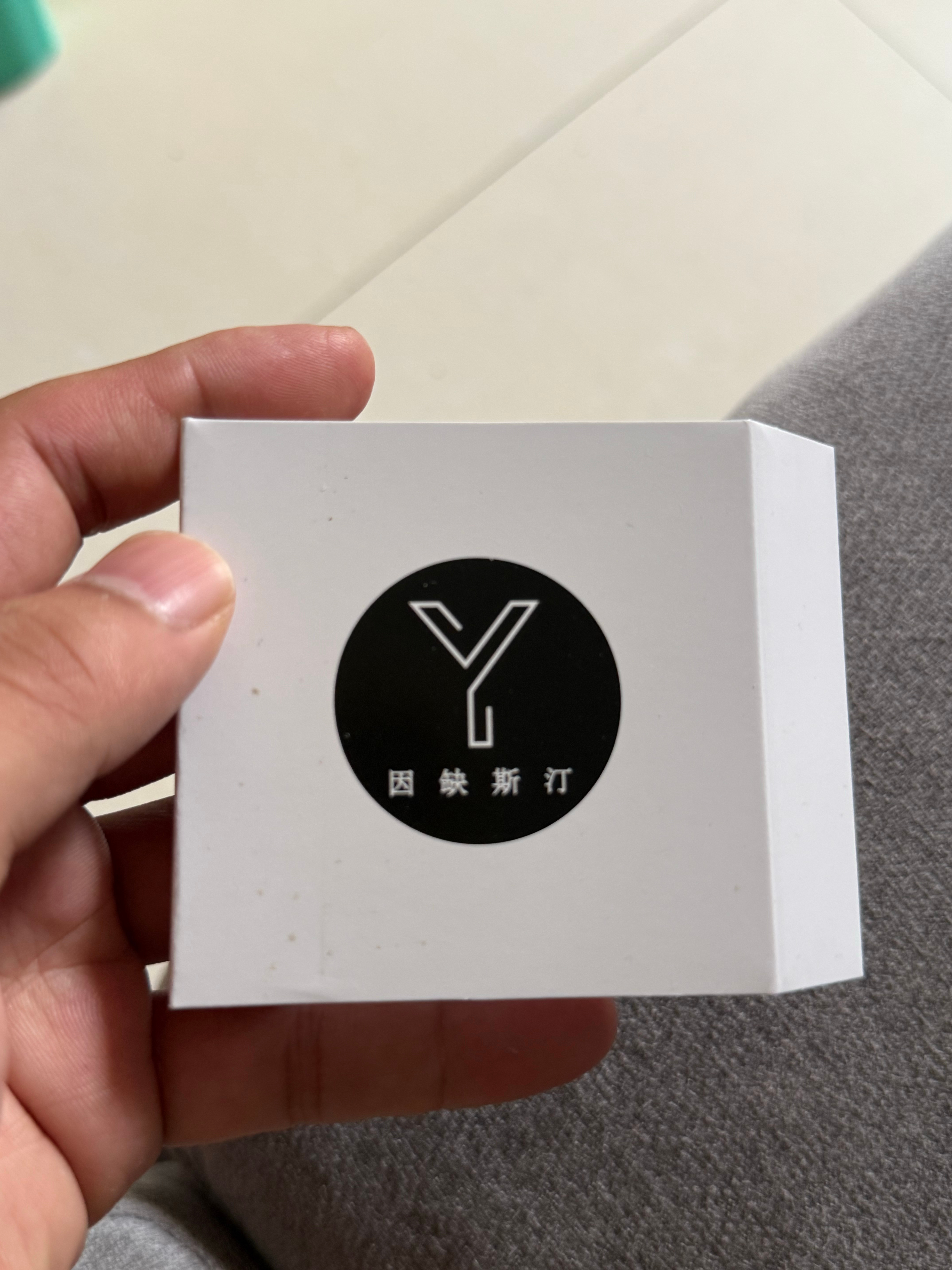 苹果回应iOS26掉电快建议苹果在系统里设置强制要求：更新大版本系统必须外接电源