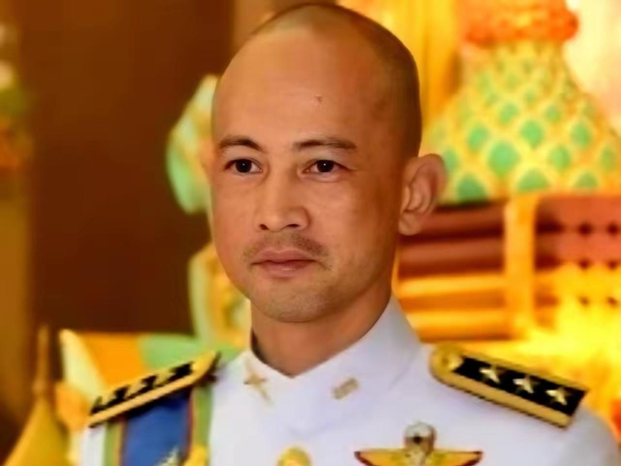 48岁的纳瓦法特，能“替代”提帮功吗？
泰国这小王子，王位继承不一定会顺利呀，为