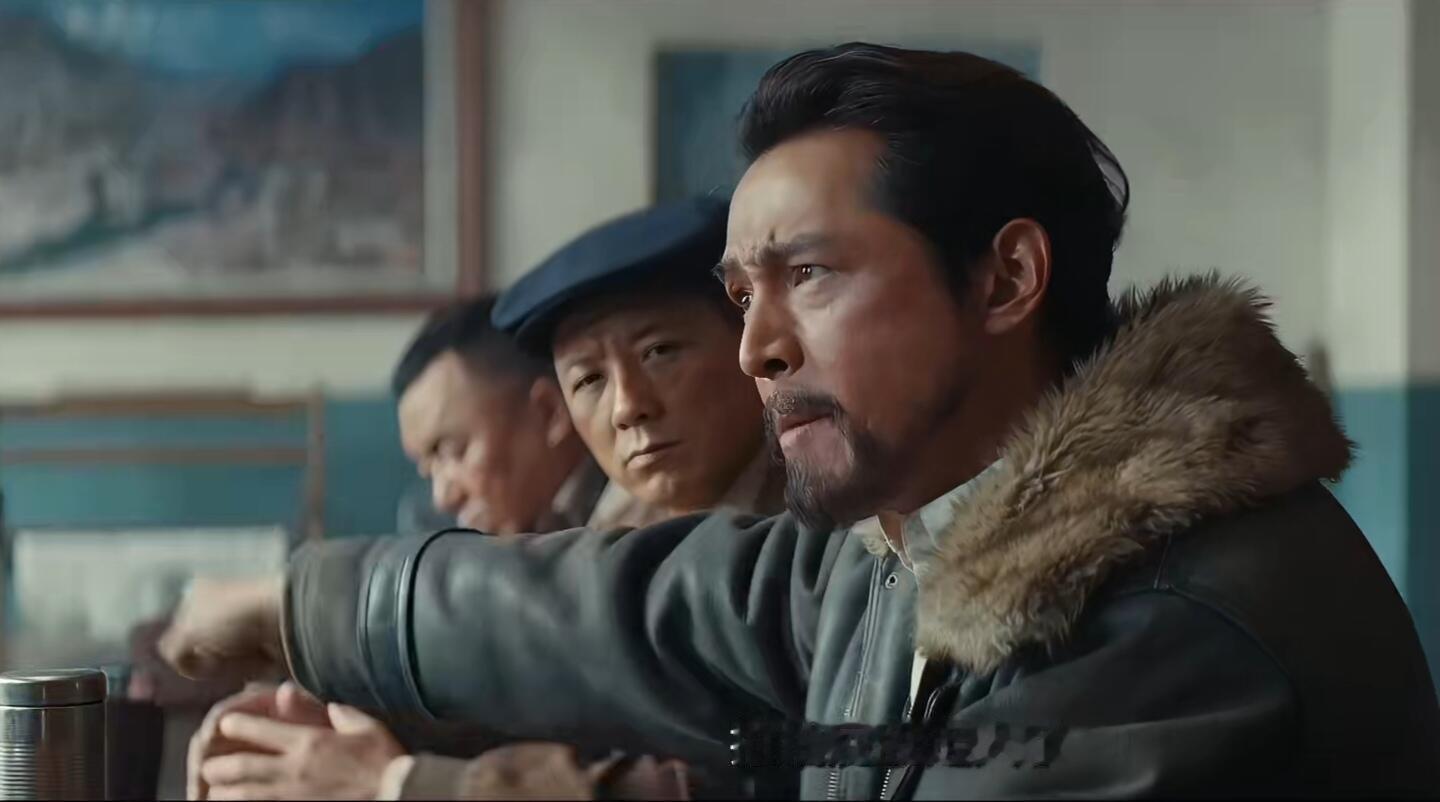 看演员表才认出来是胡歌胡歌演多杰就像从高原长出来的人一样，完全忘了他是胡歌！！ 