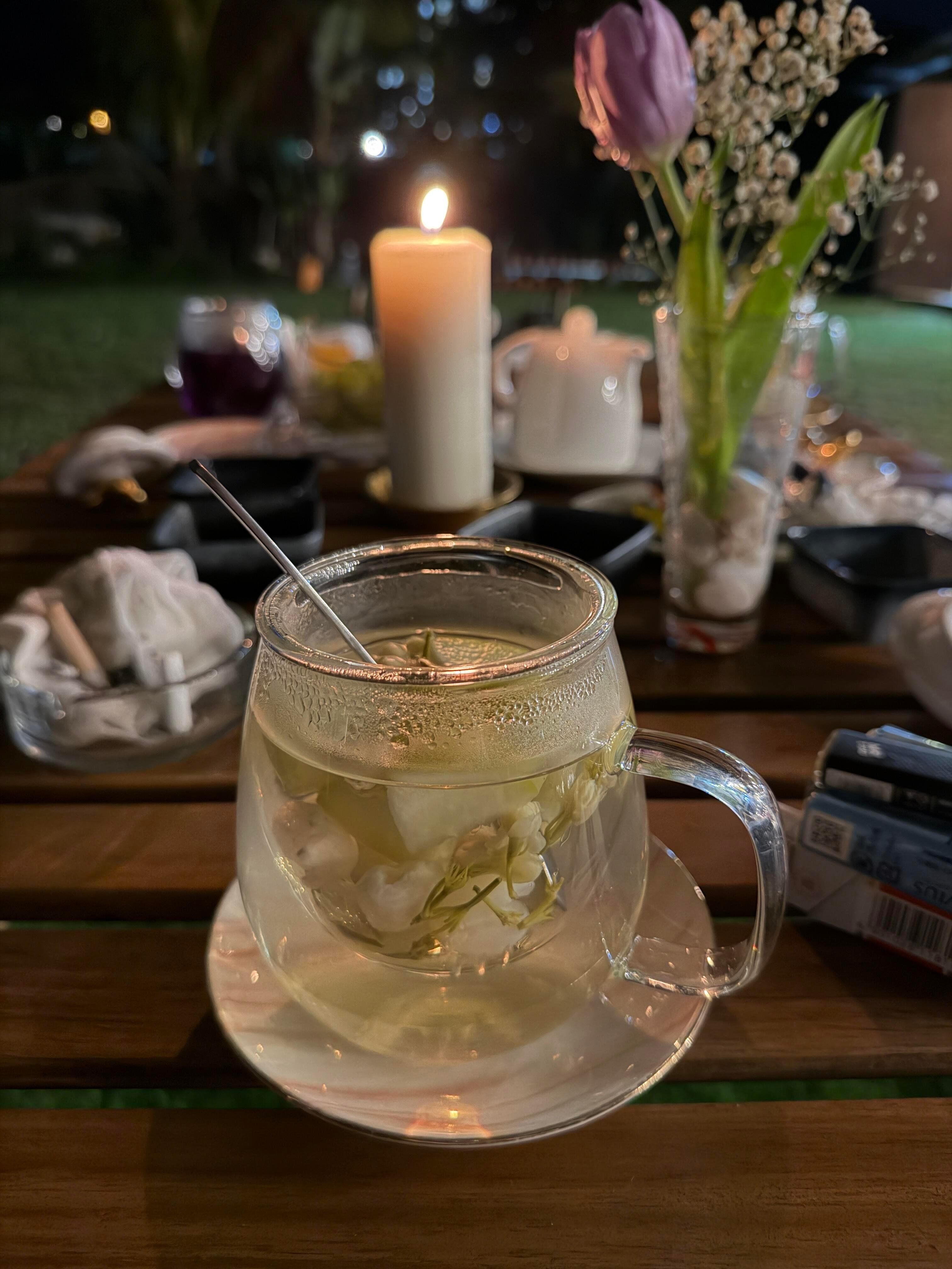 人生到了某个阶段,你不想让任何人知道关于你的一切。 