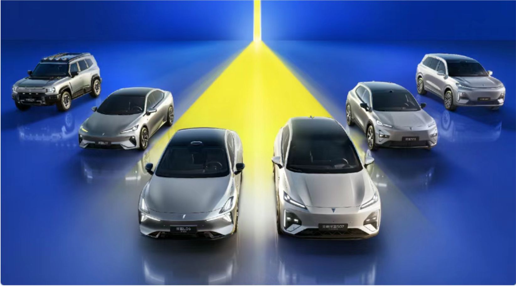 北京车展深蓝展台，S05、S07、L06三款主力车型与S09、G318组成全明星