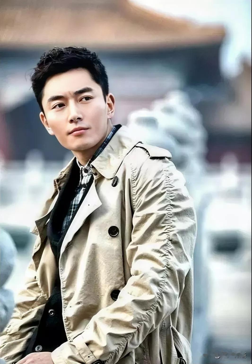 这个男演员——就像消失了一般……好可惜啊！形象阳光俊郎，人又踏实，又低调。