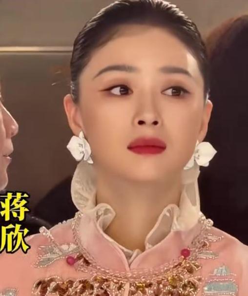 十大当红艺人：颜值与实力并存，事业一路长虹[赞]