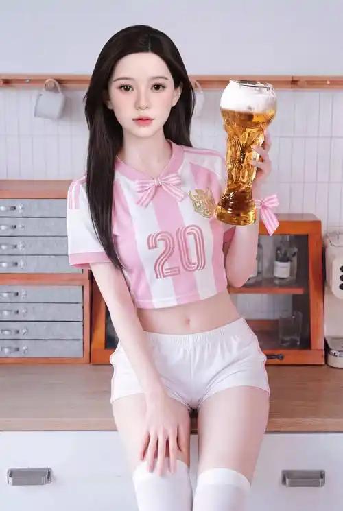 1.5万就能拿下全智能真人伴侣机器人，AI陪伴正式告别虚拟时代。

在大众固有认