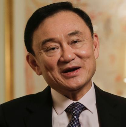 泰国热闹了
泰国前总理他信·西那瓦11日上午获假释，从曼谷空炳中央监狱出狱。
他