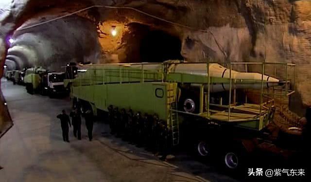 伊朗这次不装了

直接跟美国挑明了

伊朗伊斯兰革命卫队发言人称，截止目前伊朗所