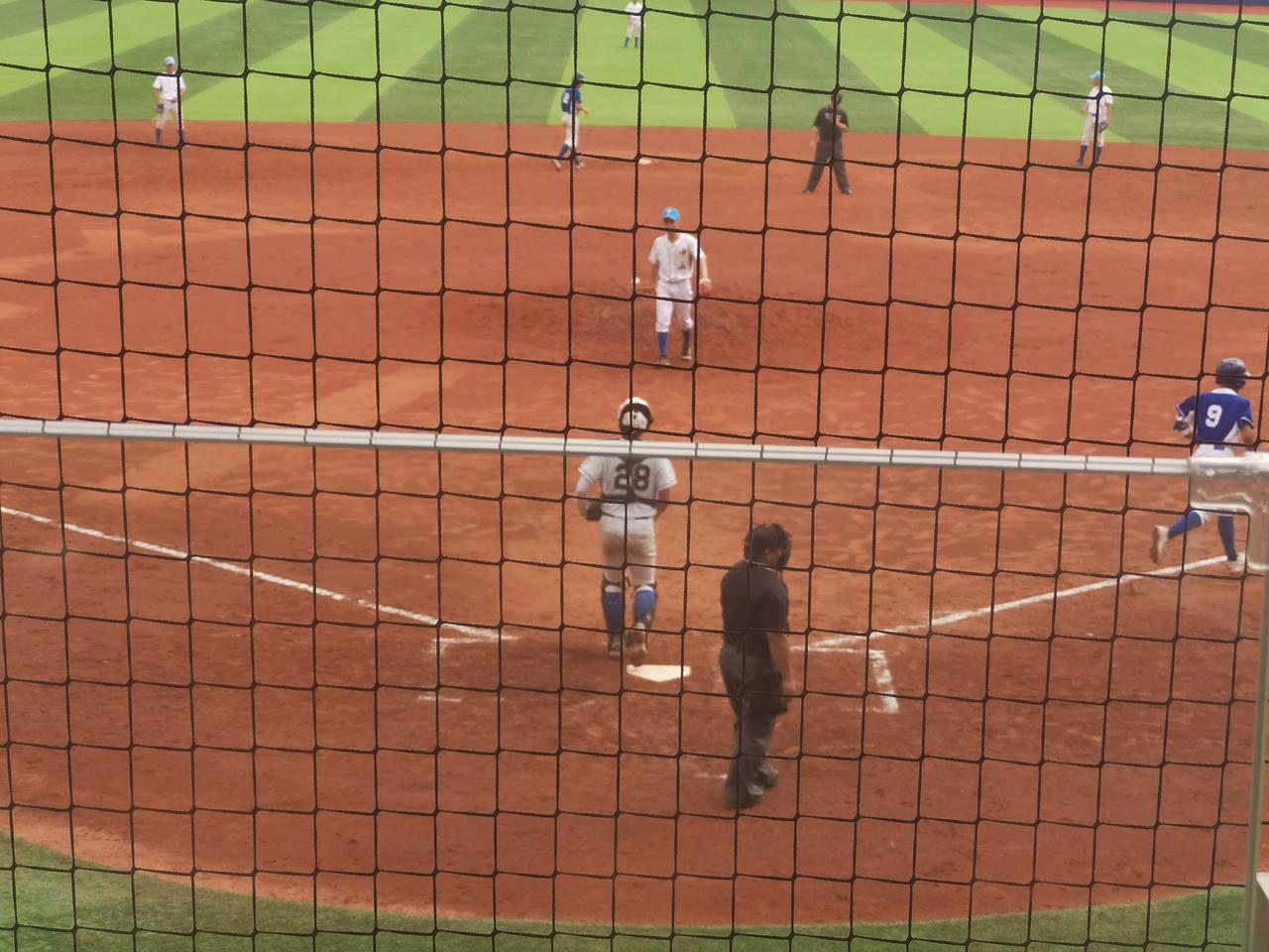 现在棒球未能成为全民运动也是有原因的！

今天到中山市看棒球比赛，从现场可以发现