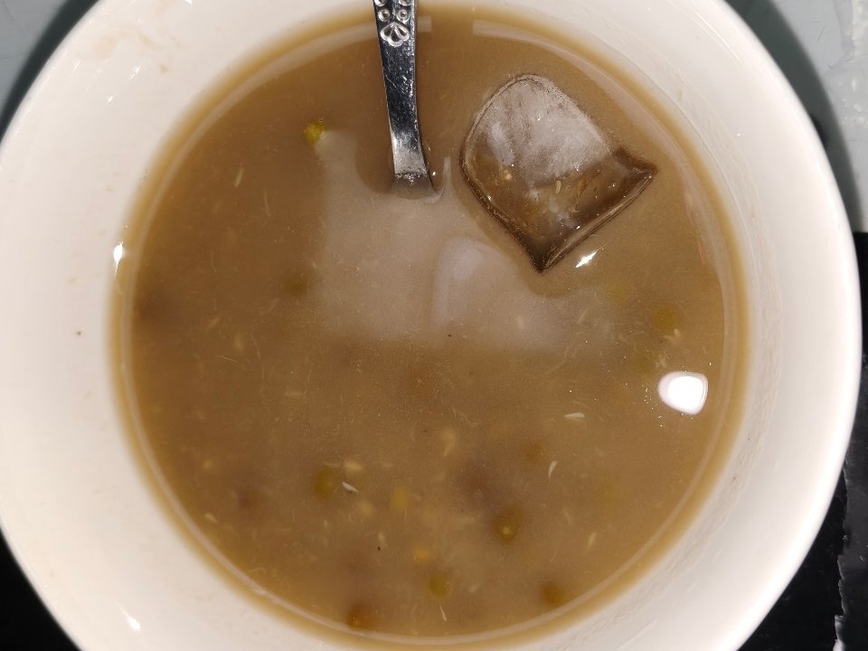 来一碗绿豆冰好吃～ 