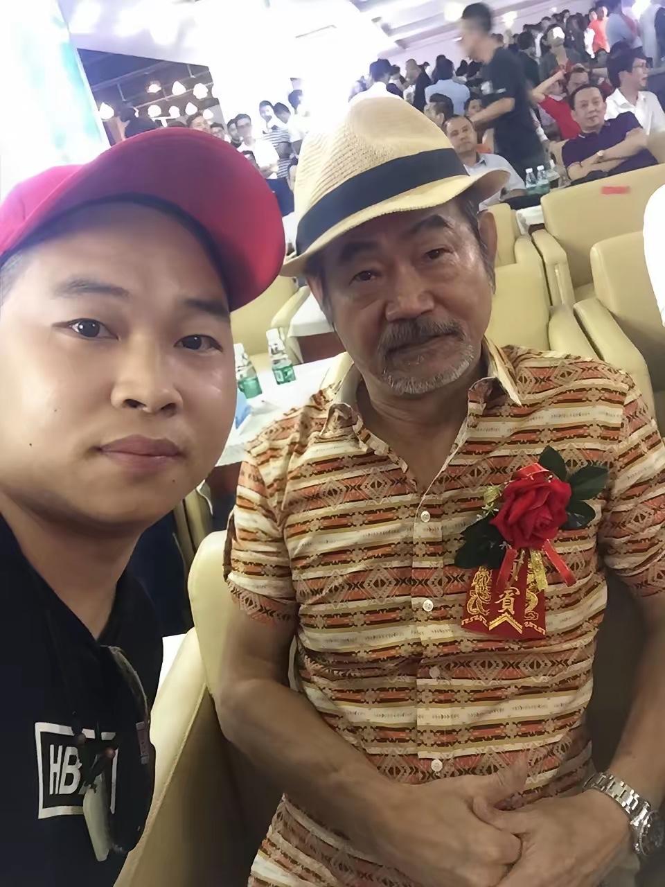 成龙大哥的师兄弟，如今也老了