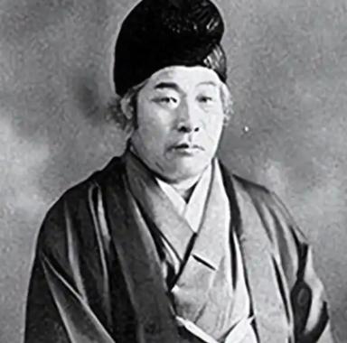 怪不得日本这么着急想跟咱们打一仗，日本出了个特别神的预言家叫王仁三郎，他最出名的