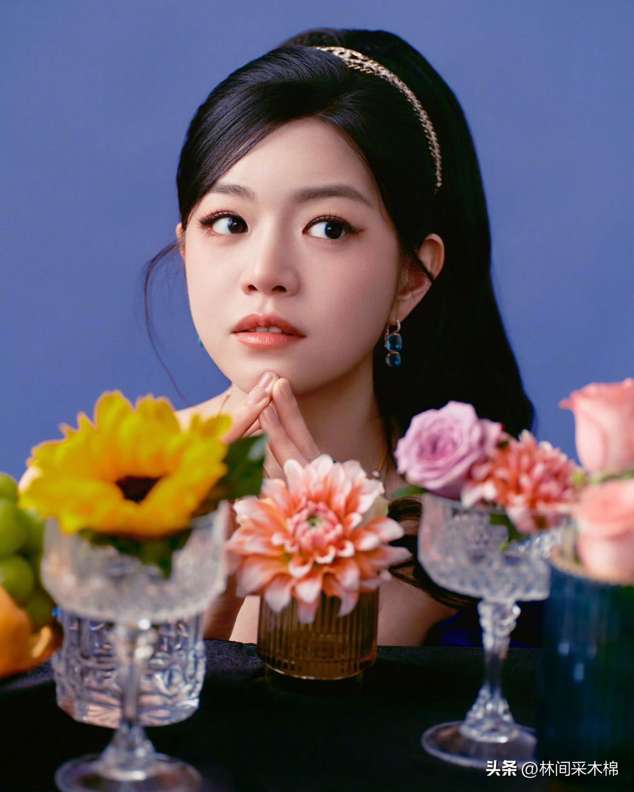 陈妍希马上43岁了，这状态简直绝了！肉肉的脸上没有一丝中年女人的精明，轮廓流畅饱