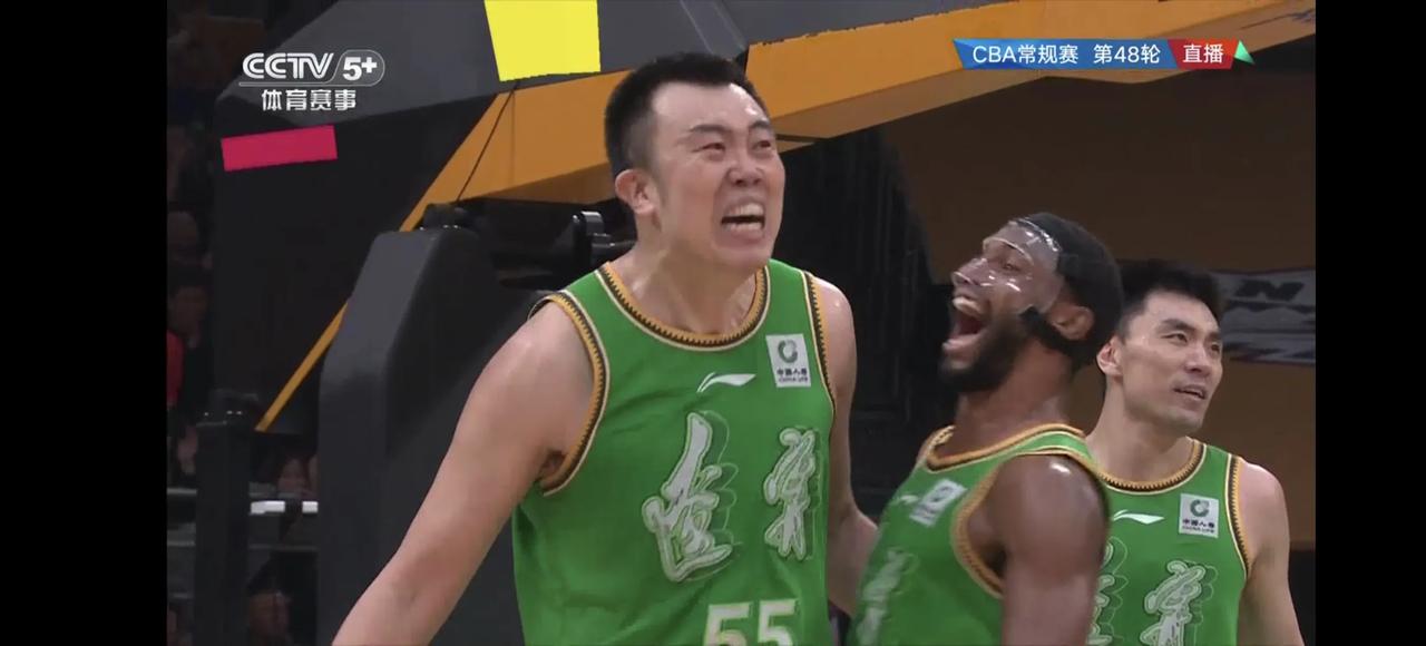 辽宁96：85新疆，头名之争，老辣的辽宁笑到最后：
1、这是一场防守大战，获得三
