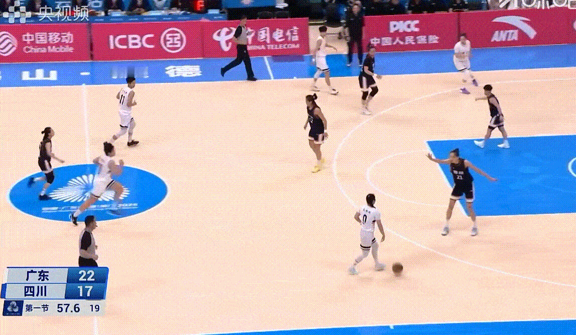 陈明伶进步真的好大，得分不声不响就上双了，不过有点担心广东队的体能，轮换好像有点