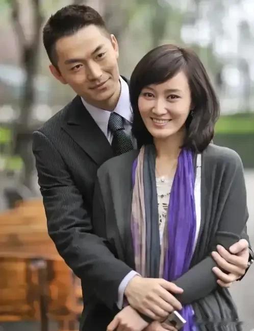 特别喜欢这两位，低调随和，一点都不做作。


这位帅哥在2001年出道，但拍摄的