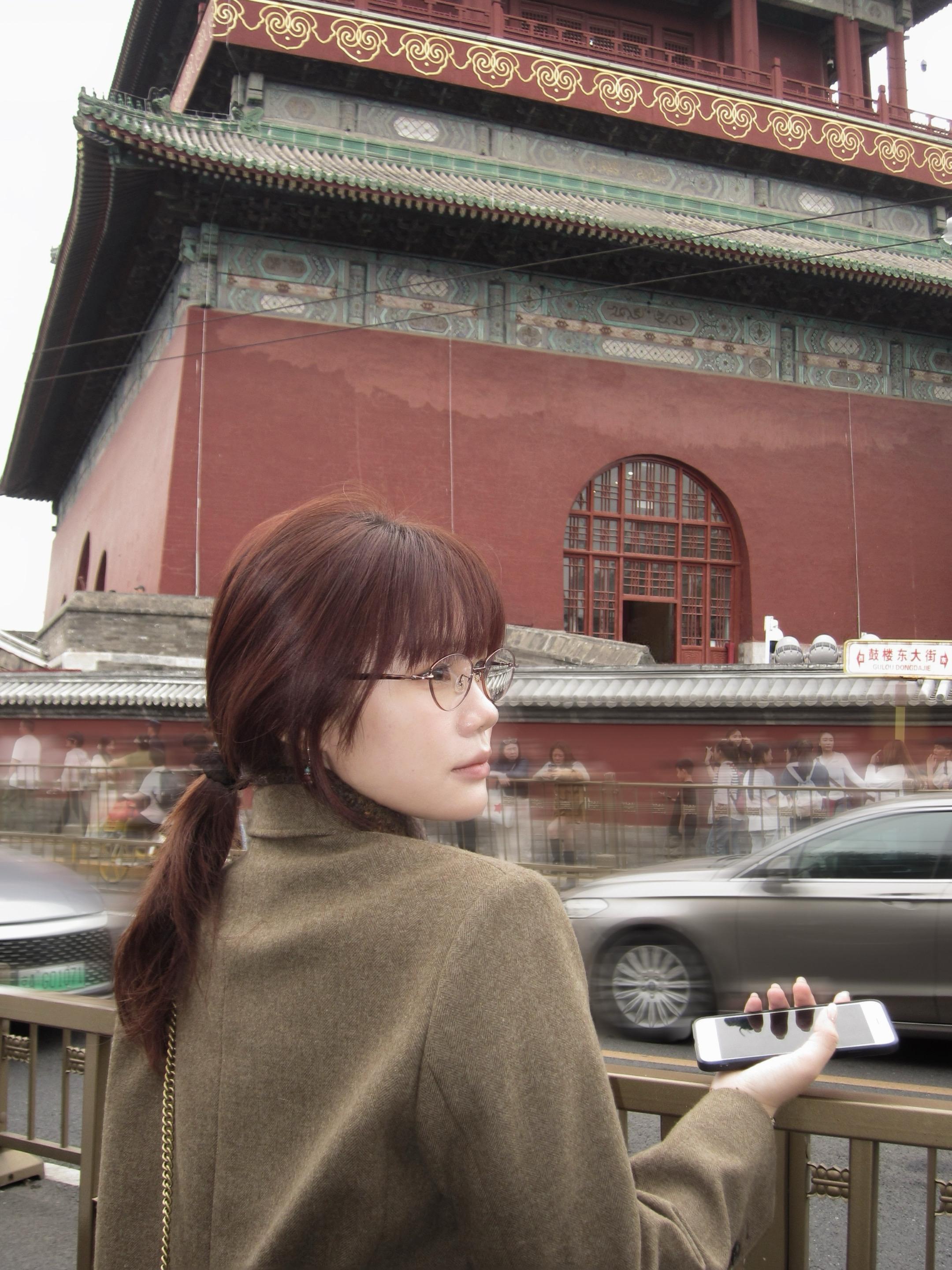 “一重山有一重山的错落，我有我的平仄。”