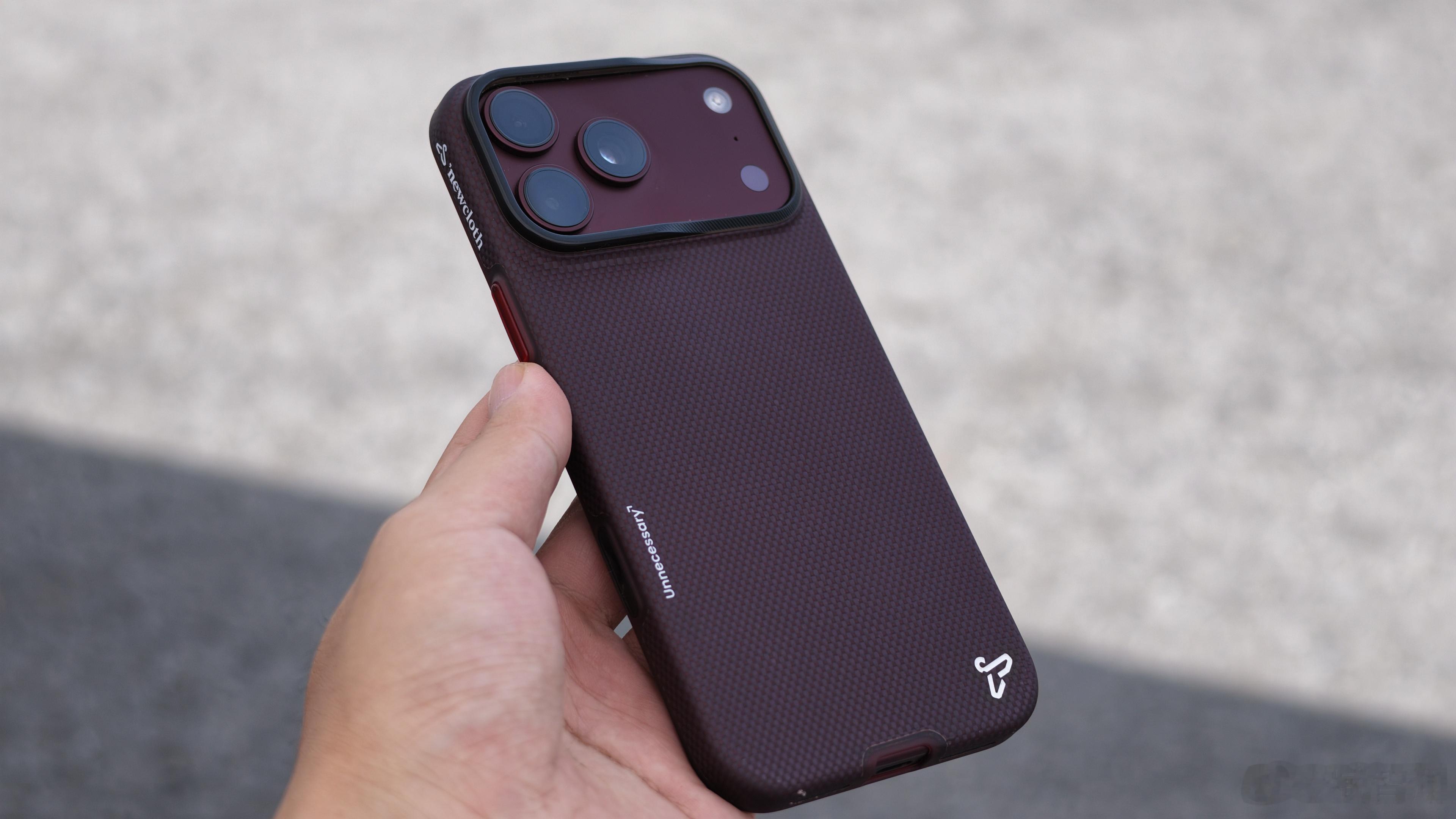 iPhone 18 Pro Max首摔（带壳版）  ​​​