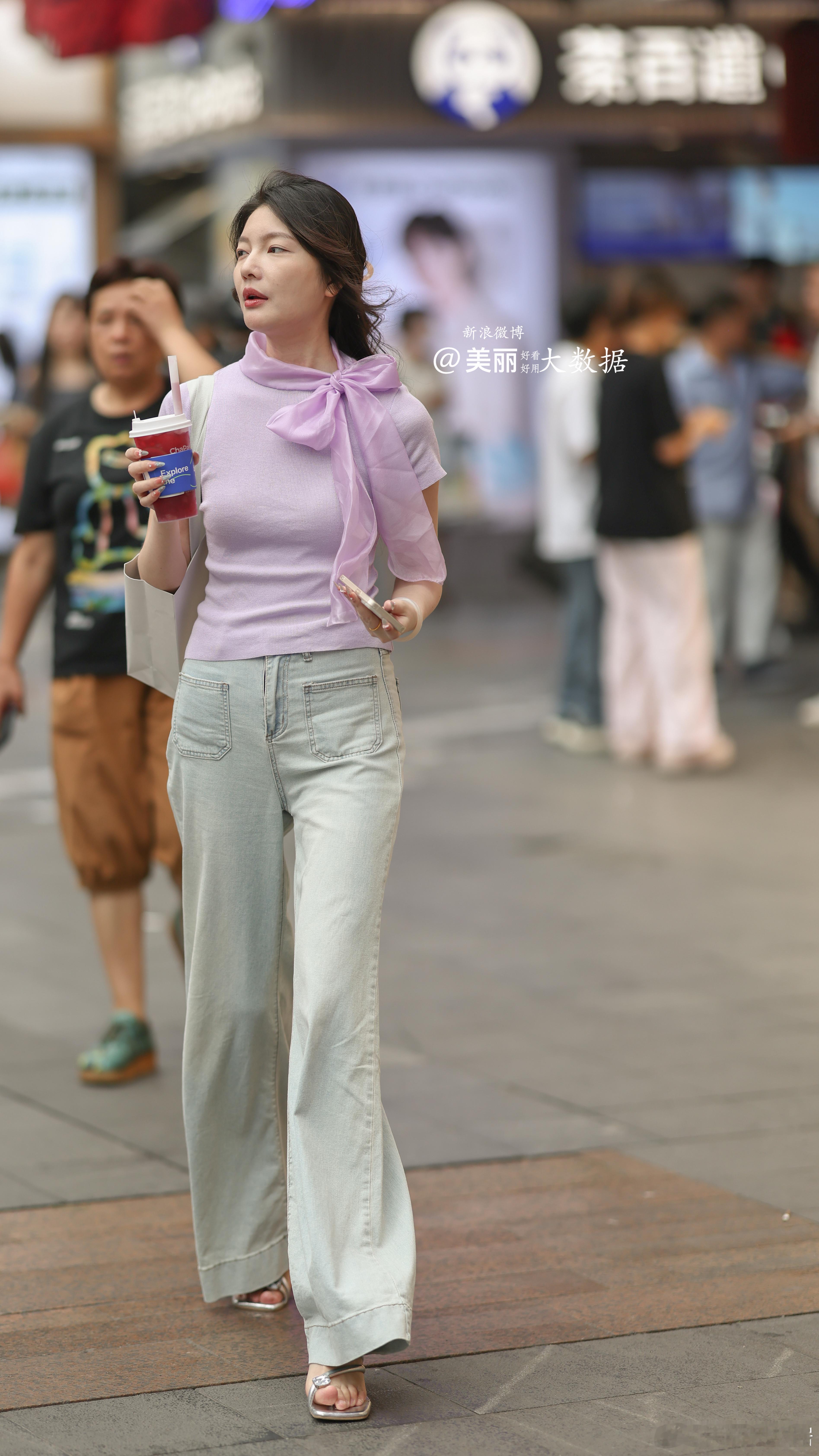 有一种秋天来临的感觉。。。 ​​​