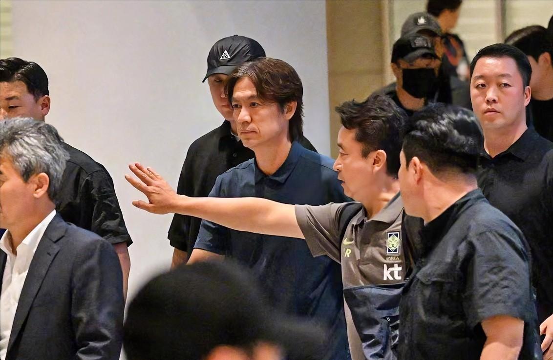 [浮云]突发消息！韩国警方突袭搜查足协！刚刚，韩国警方向外界承认，对韩国足协总部