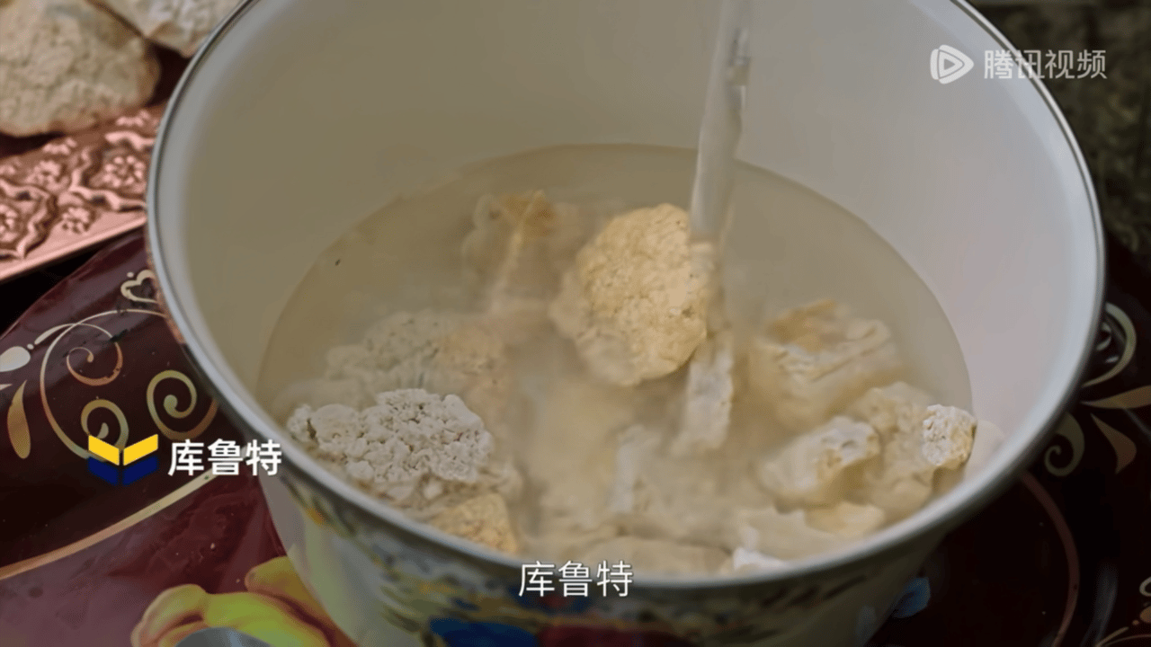 牛奶是部文明史特仑苏打造首部牛奶纪录片 牛奶的天然属性，决定了它的品质仰赖环境！