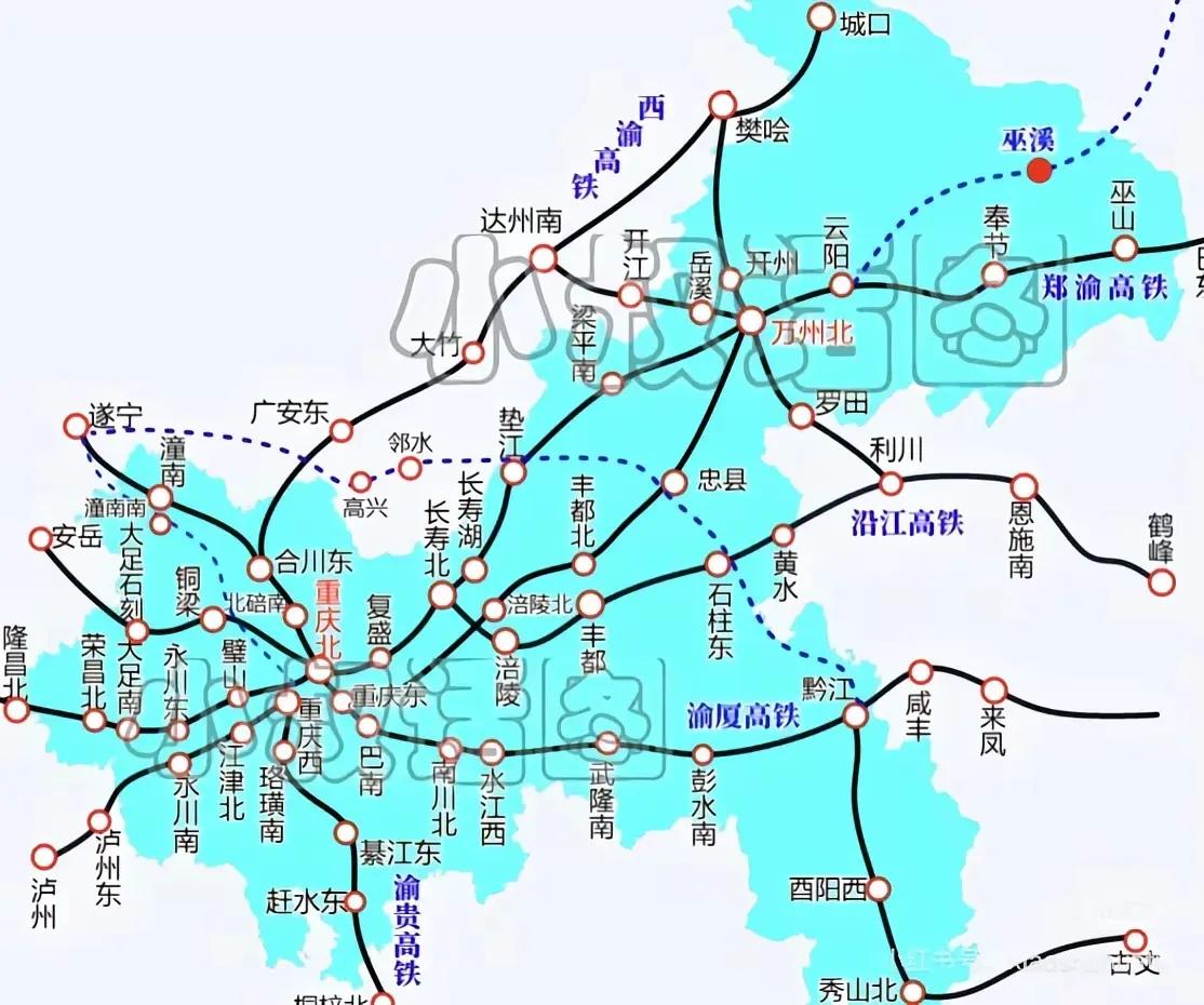 整个四川盆地，除了重庆和成都外，可以说没有一个地方枢纽地位比得过万州！

说到这