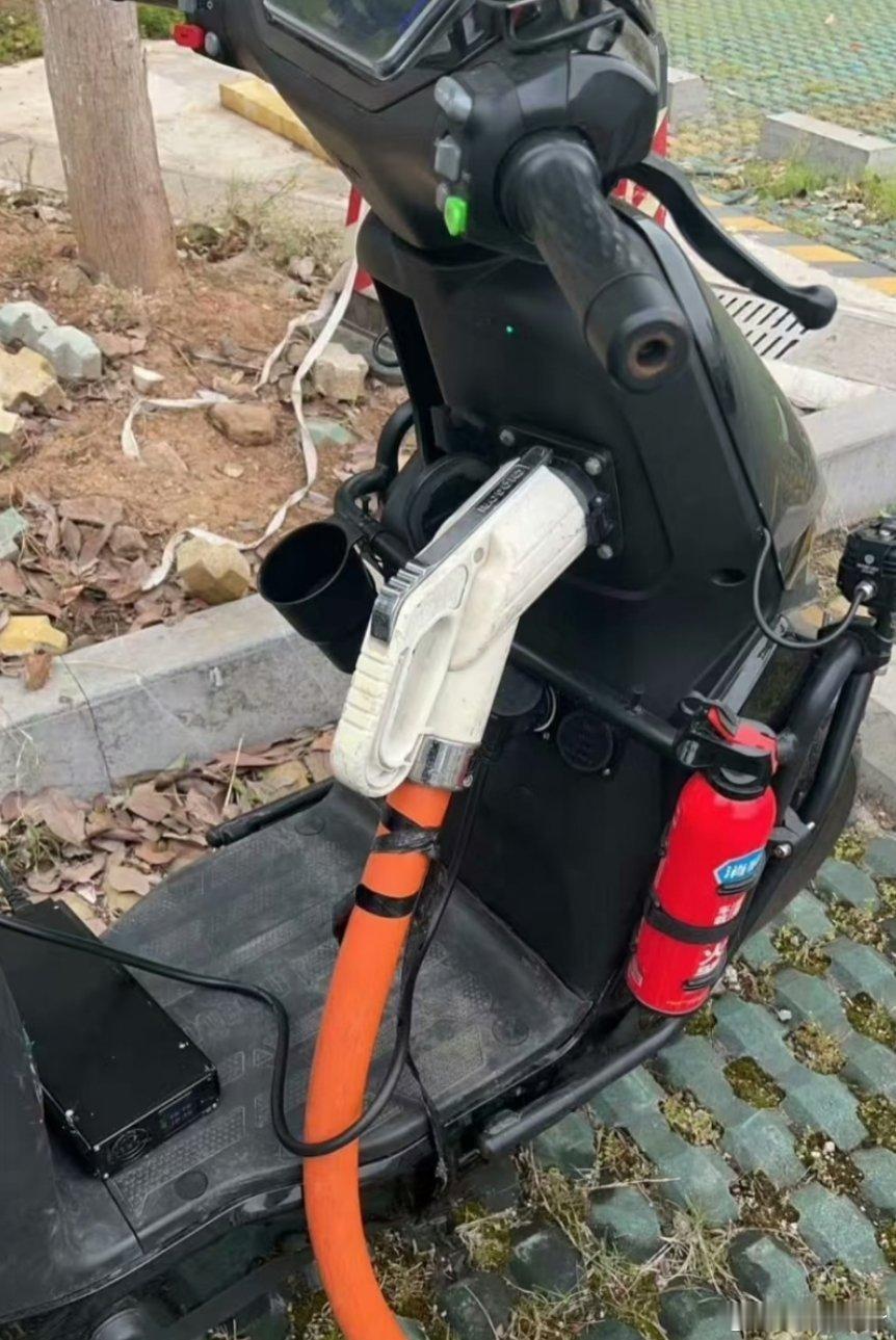 电瓶车也能用直流充电了？这么大功率能受得了吗？平时就用快充桩？？？ ​​​