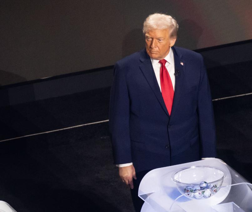 库存积压，美国喊话中国

4月22日，美国商务部长卢特尼克在美国国会参议院拨款委