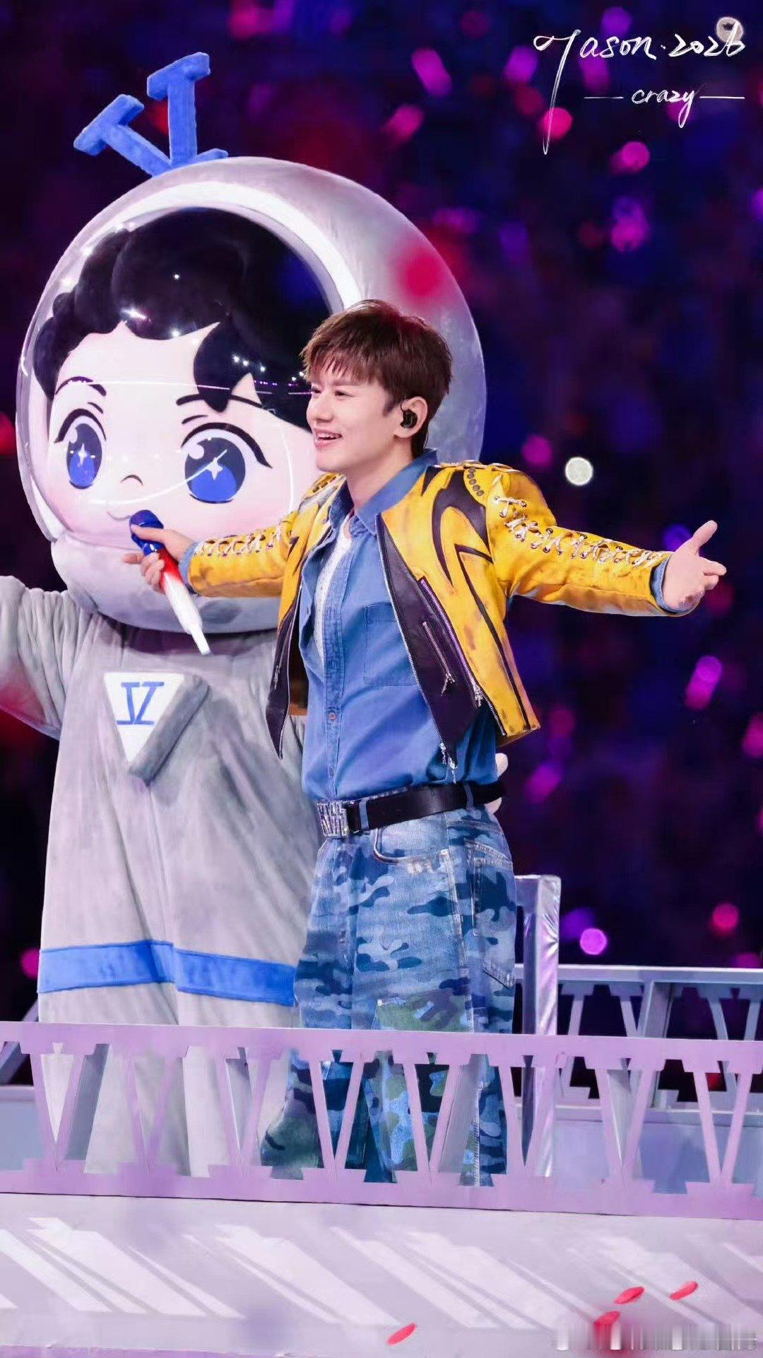 张杰刷新鸟巢纪录16 场连开圆满落幕，张杰创下全球单一体育场连唱新纪录，实至名归