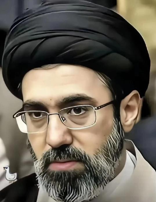 谁能想到，一向在波斯湾横着走、动不动就放话要“抹平对方”的德黑兰，这回竟然当着全