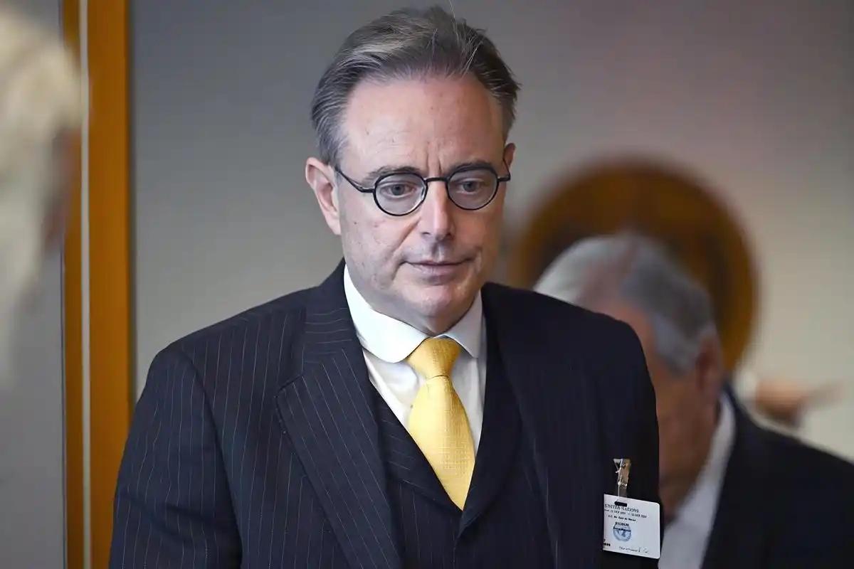 比利时带头遏华，拉拢27国统一战线，对中国采取强硬措施
 
近日比利时首相德韦佛