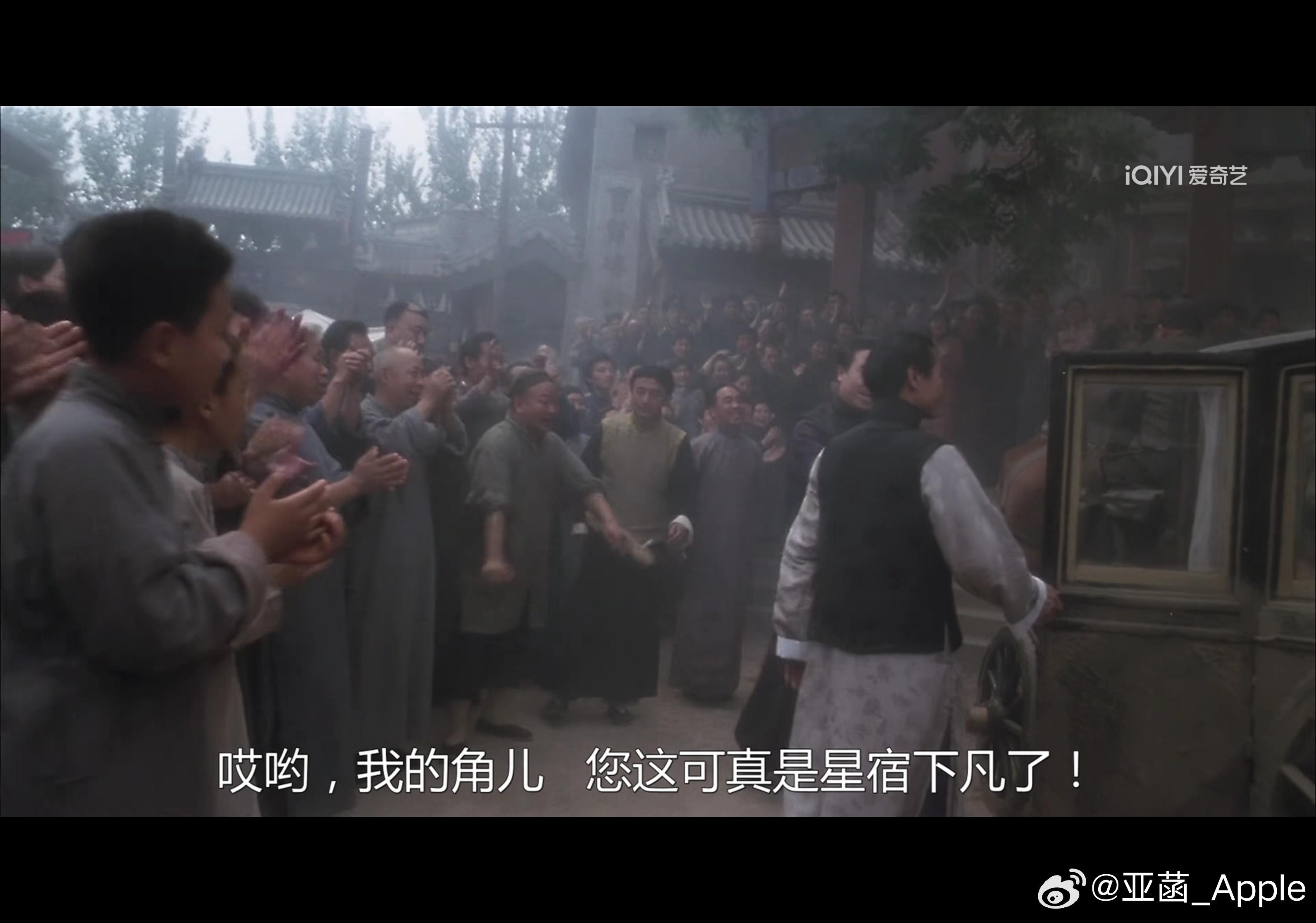 在飞机上重温了「霸王别姬」哥哥真的是风华绝代 举世无双把印象很深刻的，每次看都会