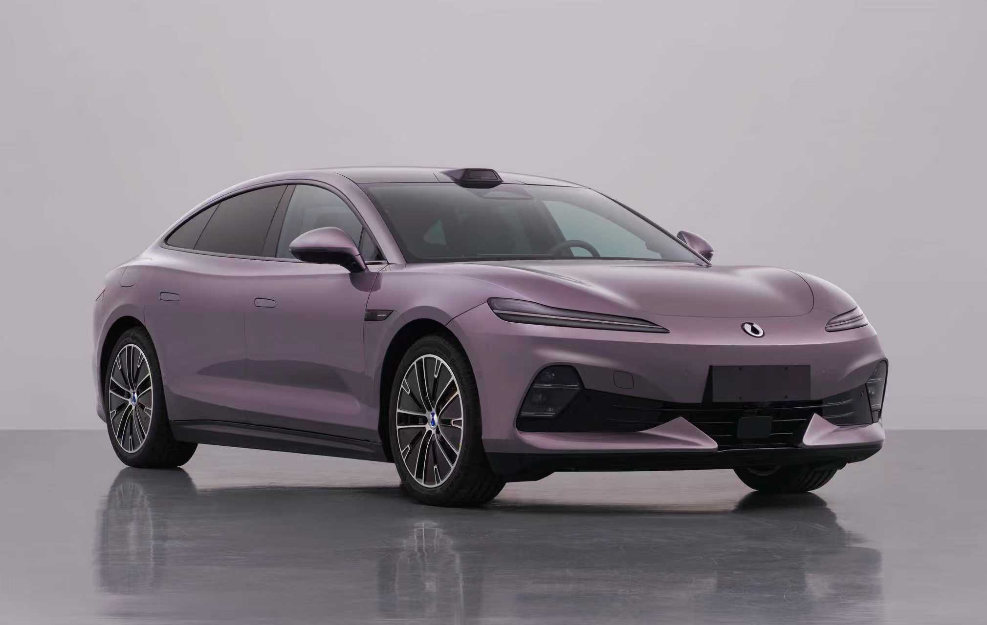 腾势 Z9 来了。5090车长，3025轴距。造型不错啊，很好看。 