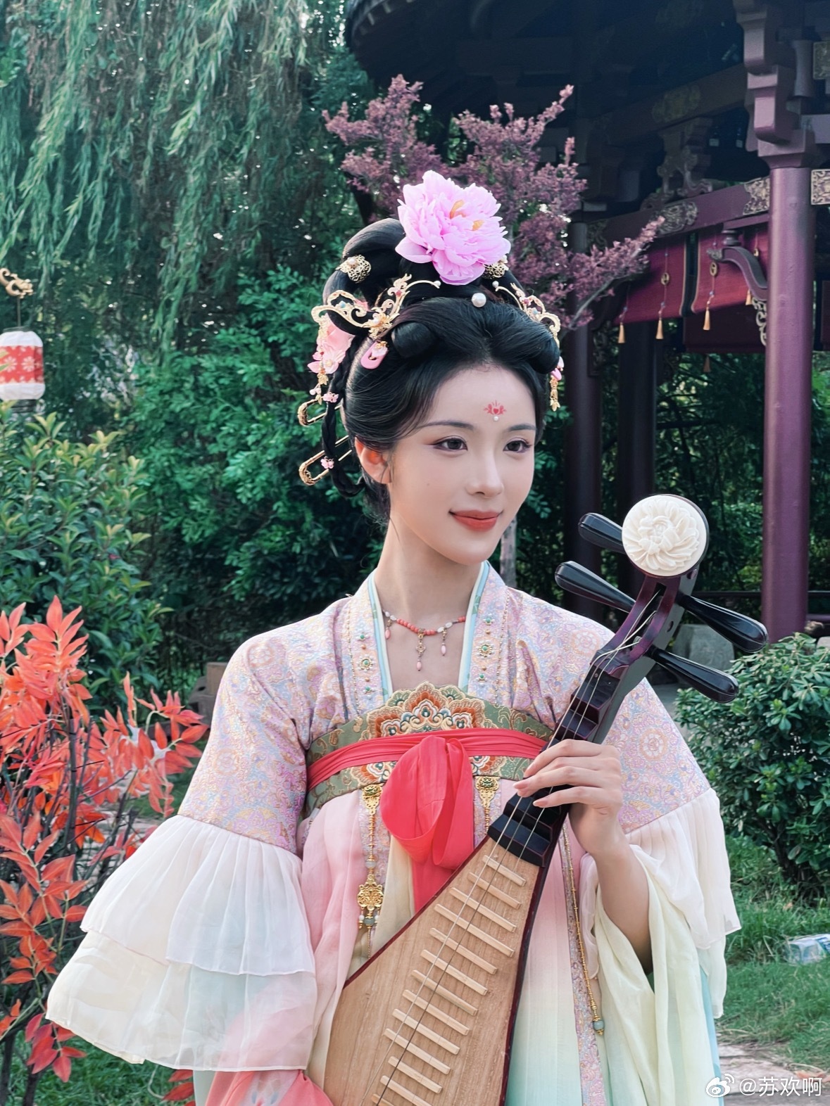 吴谨言陈哲远御廷谣定档折腾半天终于定档啦！之前大家熟悉的《江山为聘》正式改名《御