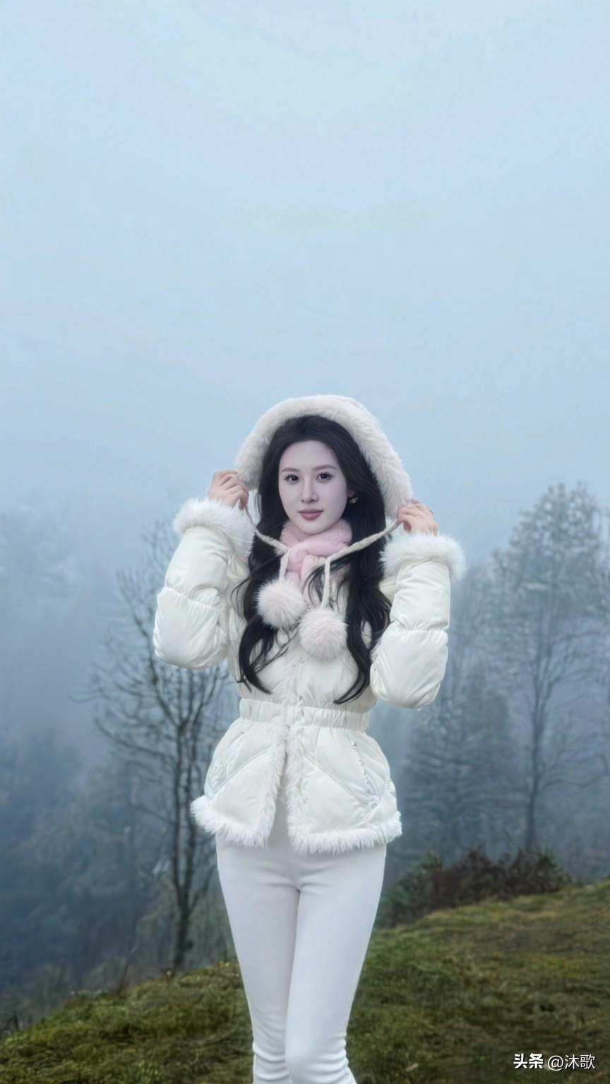 今天的瓦屋山又是雨又是雾，还是不影响姐拿奖牌🏅
瓦屋山 登山 瓦屋山旅游 瓦屋