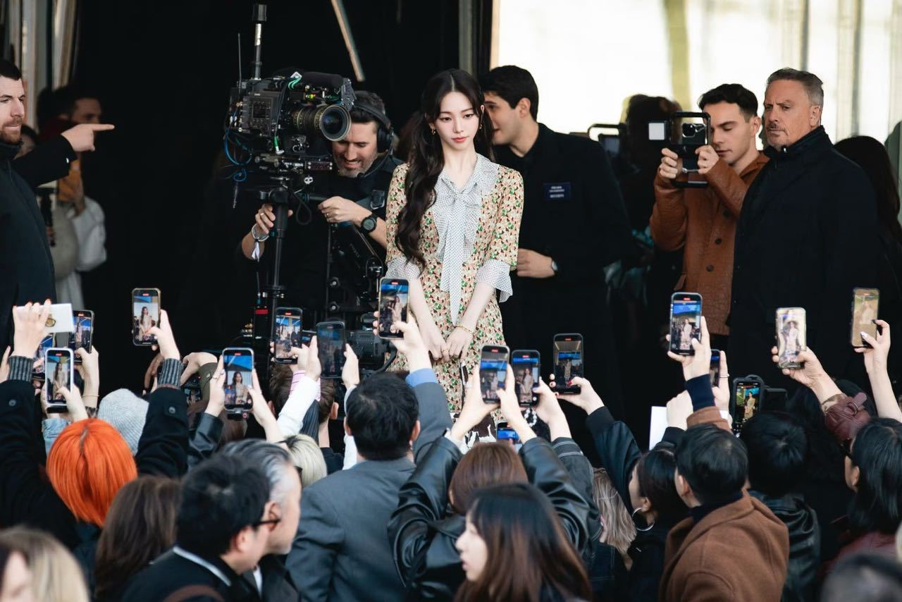 万众瞩目的大明星 