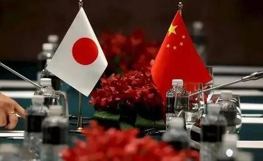 为何要让对方开第1枪，如果日本要是在第一时间内发射上百甚至上千枚的导弹。
7月下