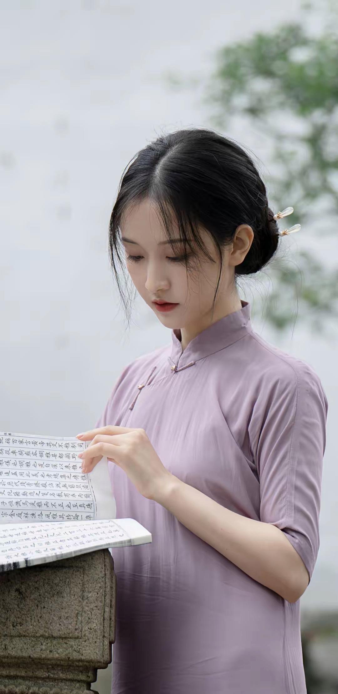 对于惯犯别手软，
让它彻底消失吧！
屡教不改骗百姓，
昧着良心挣钱花。
从此不再