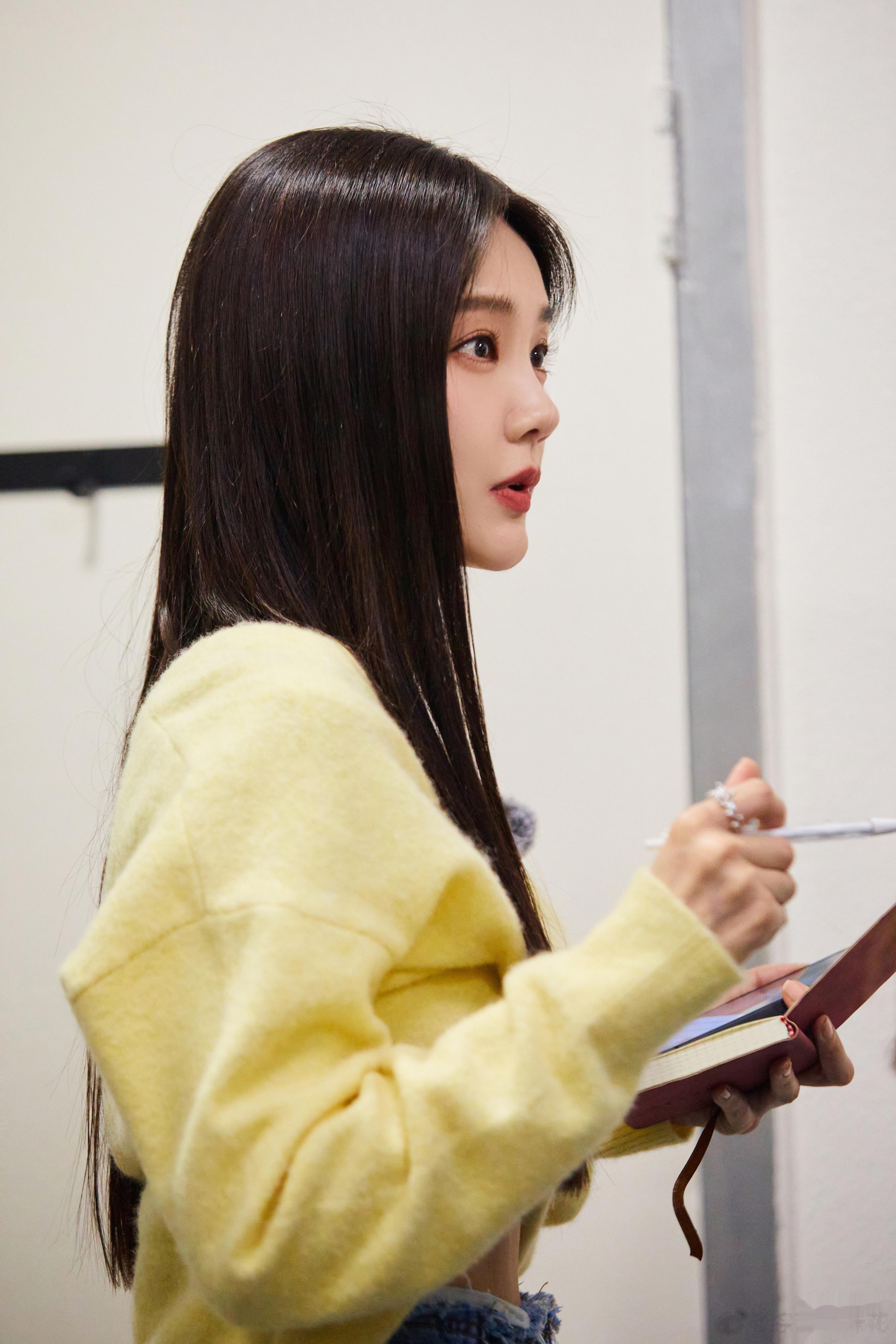 #李一桐问女推第二季啥时候安排# 在这样子的一段旅程中，终于还是结束了，看到李一