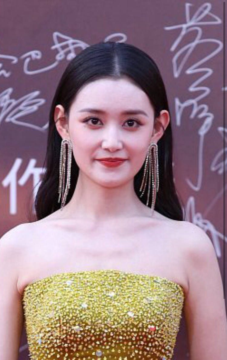 以后会不会娱乐圈的艺人不想被于正提到啊[允悲][允悲]于正上午夸蒋依依，让内娱好