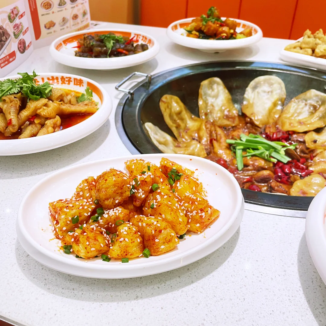 😍啊啊啊我真的好爱吃铁锅炖啊！ 💞这家火到爆的跑山头竟然开来了南京...