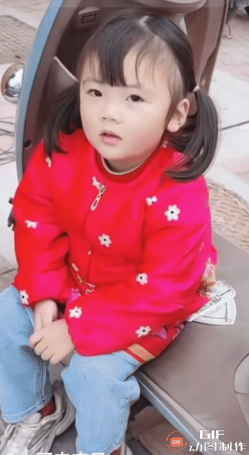 外卖女孩菲儿该上幼儿园了吧！这笑，把国人的心都笑化了！