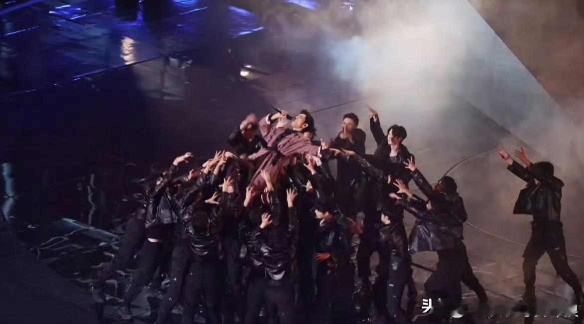 网传肖战26年下半年要开演唱会，这票会很难抢吧～你会去看肖战演唱会吗肖战 肖战﻿