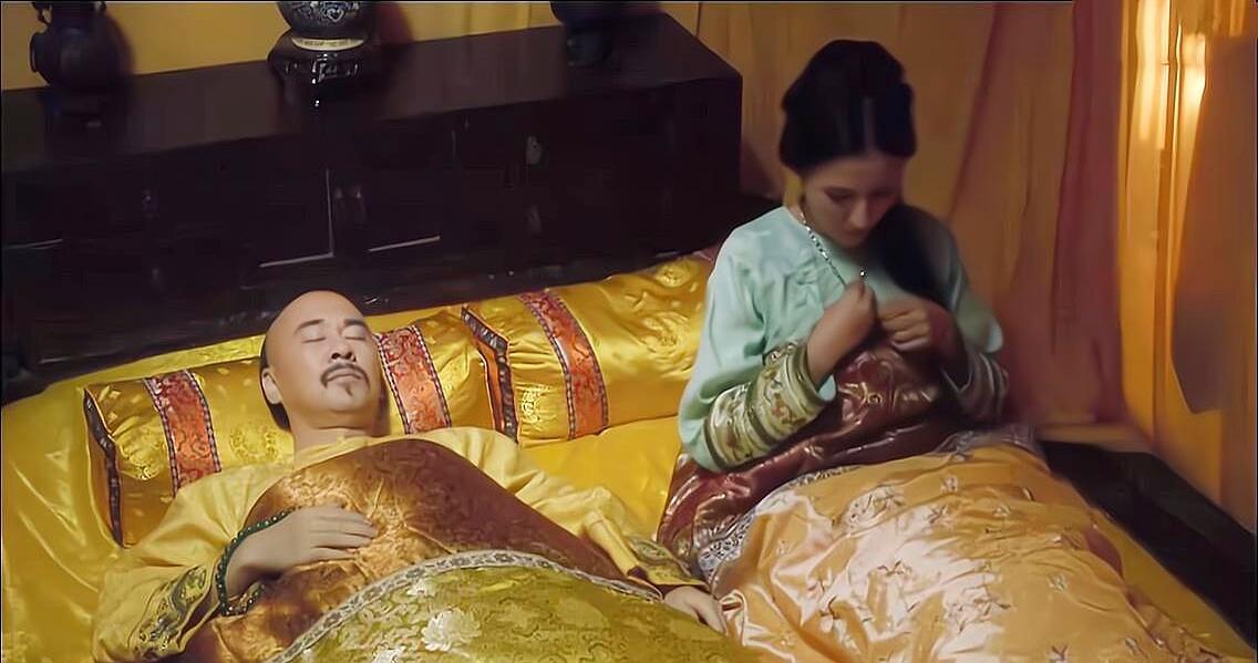 1834年，52岁道光皇帝陪着全贵妃吃晚膳，而在一旁侍奉的18岁宫女，让皇帝心中