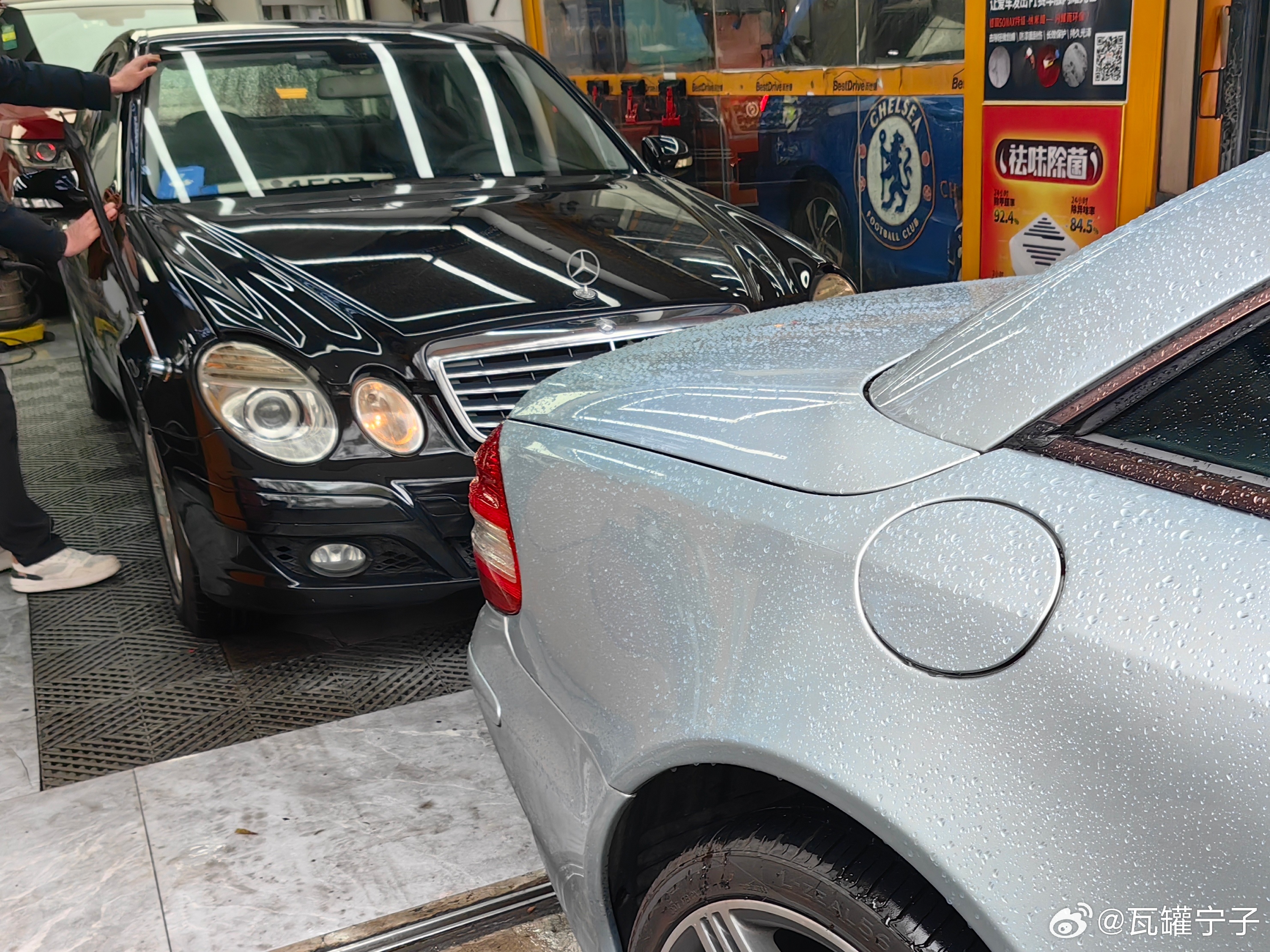 周末就一天当然要约上三五好友一起修车啦