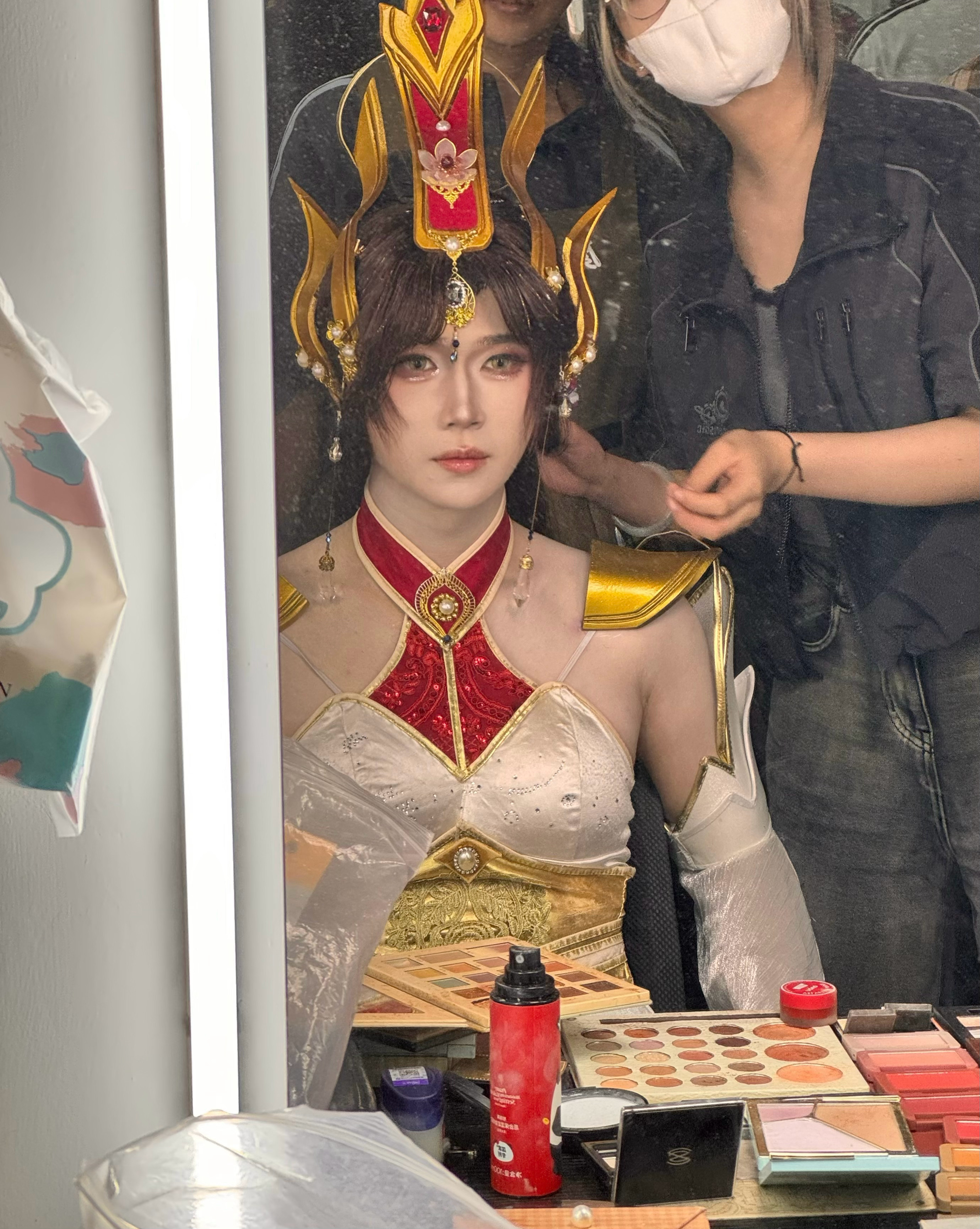 久诚同时cos干将和莫邪美爆了呀诚老大！把莫邪诠释得很好久诚