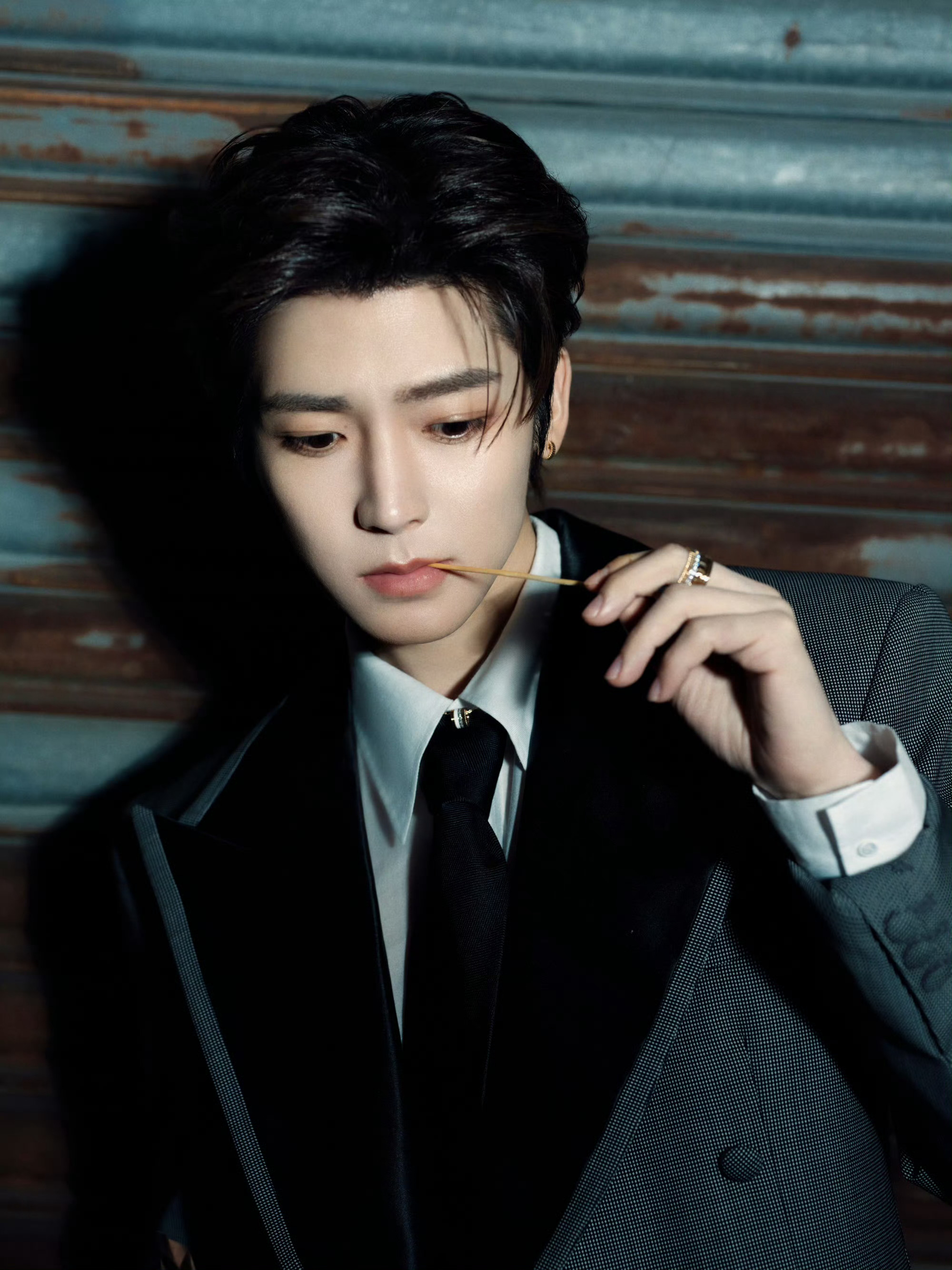 侯明昊爱奇艺世界大会官宣2部剧侯明昊带着自己的两部新作亮相爱奇艺世界大会了，期待