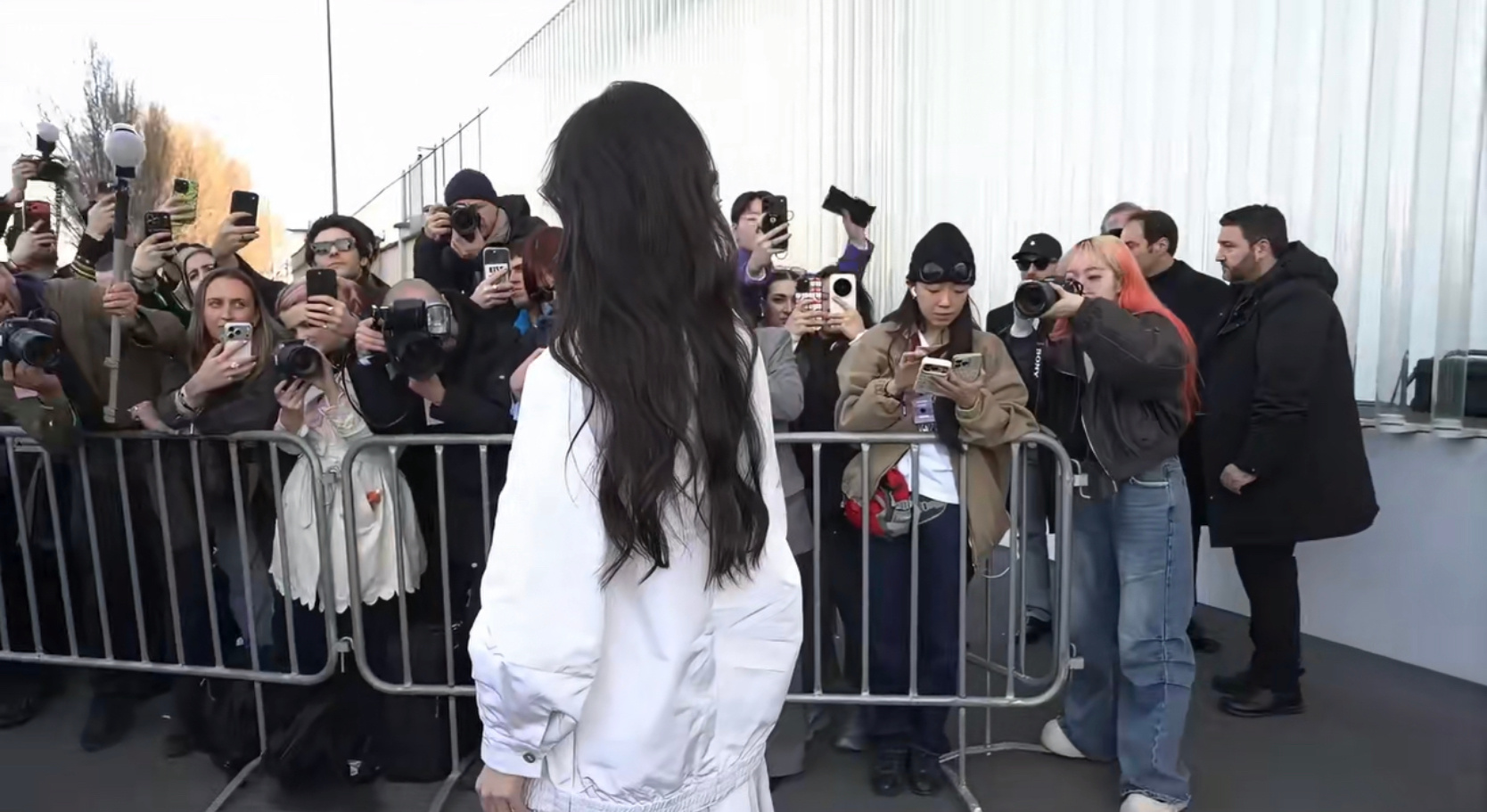 红毛我看见你了 请发一万张 