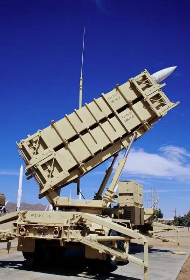 特朗普发愁了，售台这批110亿美元的武器可能完不成了。运输都成问题了。
昨天，中